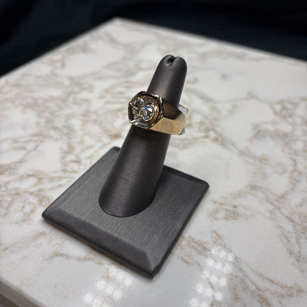 14KT YG 5/8CT RB BEZEL SET W/ 1/5CT RB & MELEE 7/8CTTW NATURAL DIAMOND MENS RING SZ 8.5