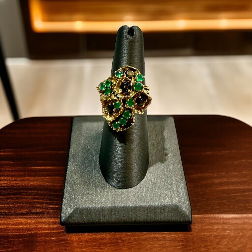 14KT YG STAR SAPPHIRE W/EMERALD CLUSTER STYLE RING SZ 6