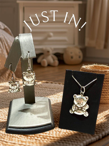 SS HOLLOW TEDDY BEAR PENDANT & EARRING SET ON CHAIN