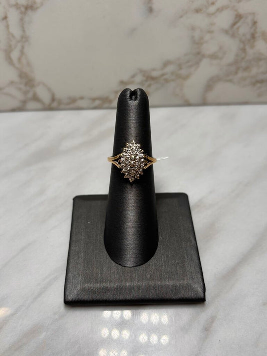 10KT YG CLUSTER MARQ ILLUSION STYLE RING SZ 6