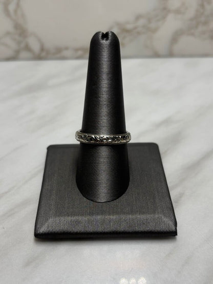 14KT WG DESIGN CTR BAND SZ 10