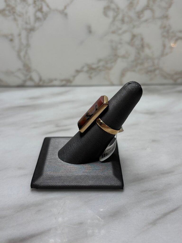 18KT YG AGATE RETANGULAR BEZEL SET RING SZ 7.5