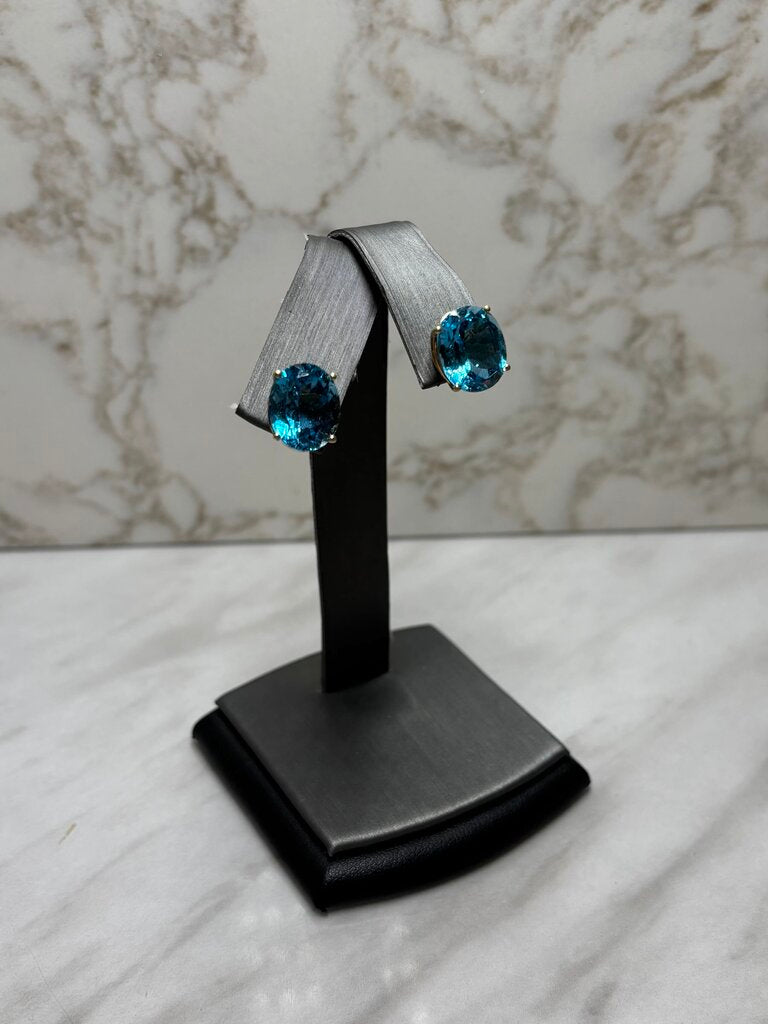 14KT YG LARGE OVAL BLUE TOPAZ STUD EARRINGS