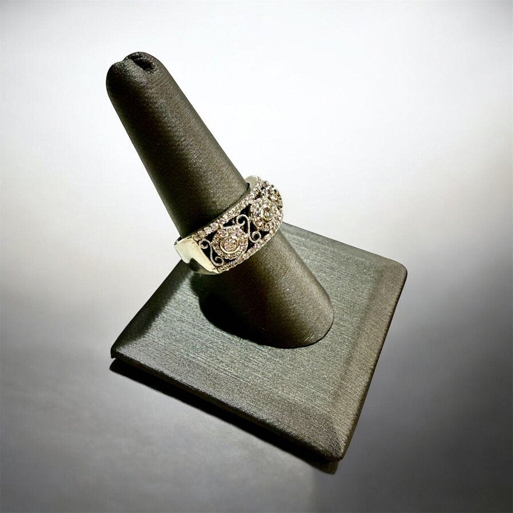 14KT WG .65CTTW WIDE BAND VS2 I RING SZ 8 W/PAPERS