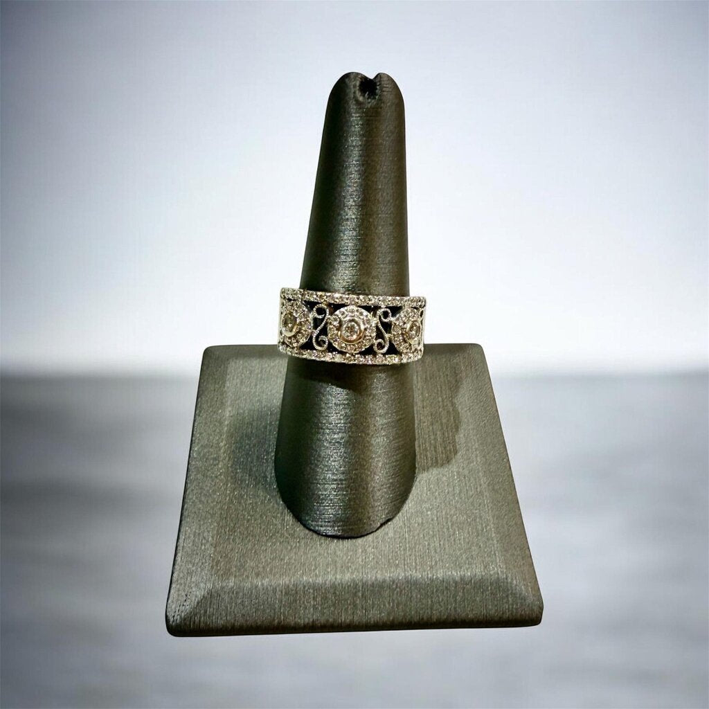 14KT WG .65CTTW WIDE BAND VS2 I RING SZ 8 W/PAPERS
