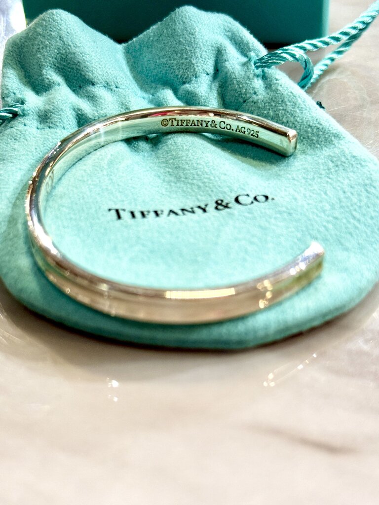 SS TIFFANY&CO SMALL CUFF BRACELET W/BOX