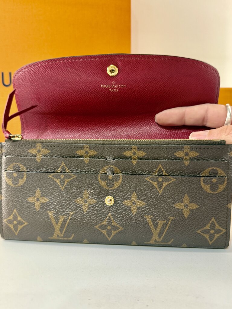 LV MONOGRAM FUCHIA INTERIOR