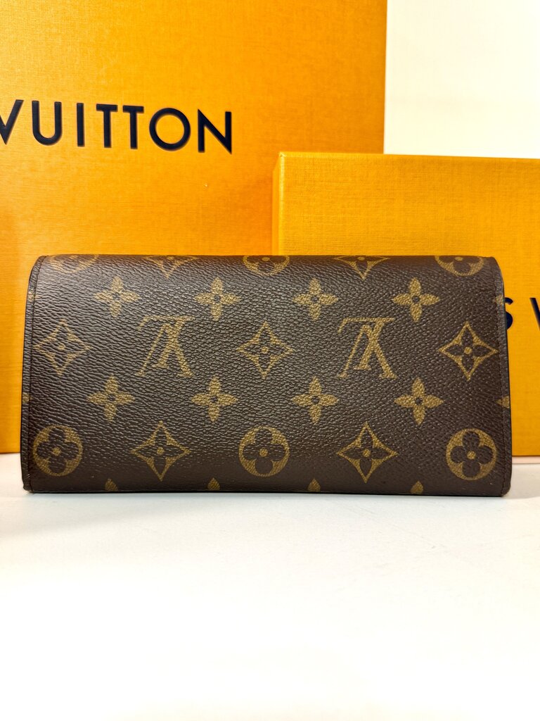 LV MONOGRAM FUCHIA INTERIOR