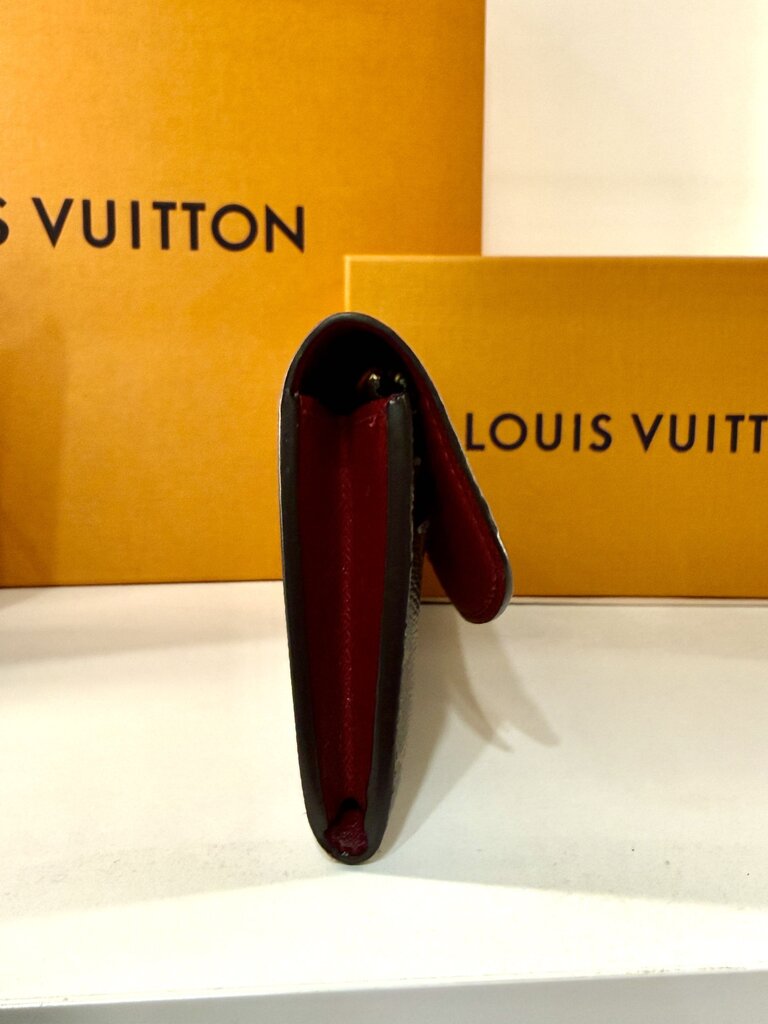LV MONOGRAM FUCHIA INTERIOR