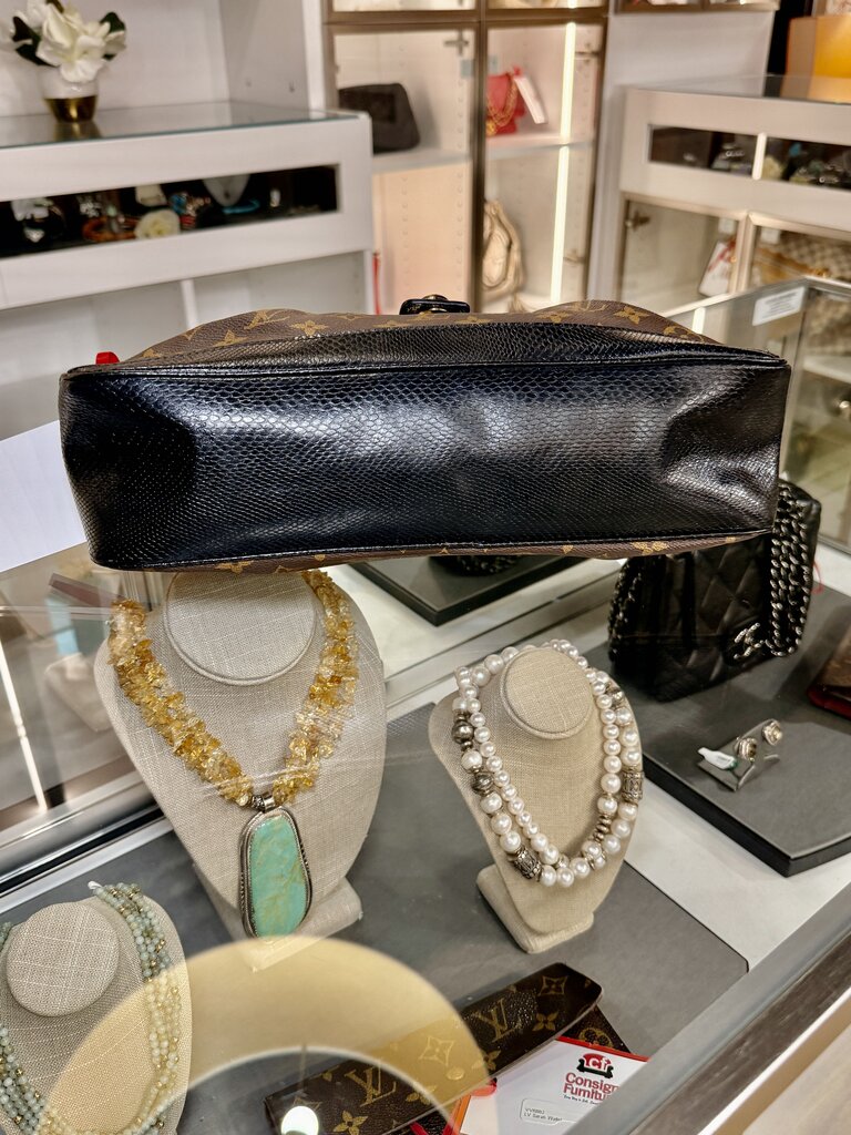 LV LIMITED EDITION MONOGRTAM CANVAS MACHA WALTZ BAG