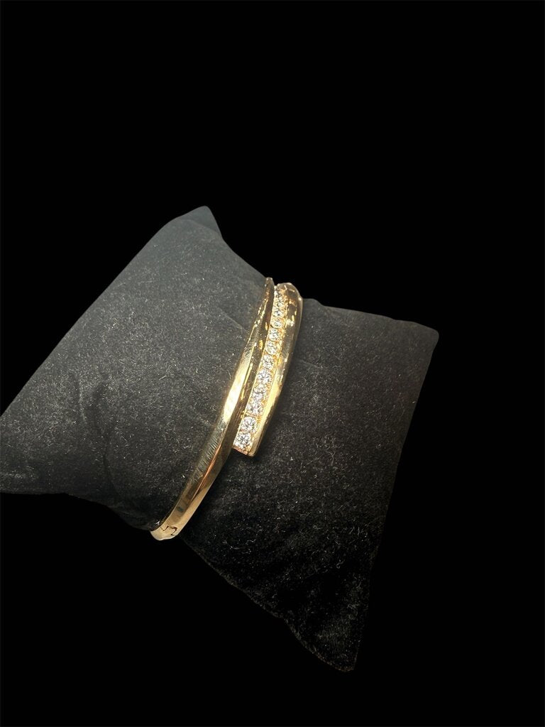 14KT YG 1CTTW RB BANGLE BRACELET