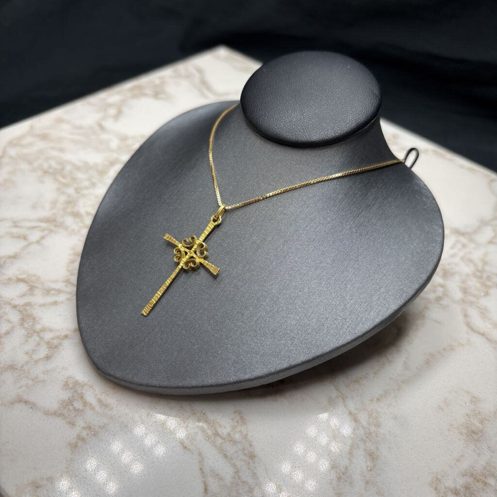 18KT YG SCROLLING CROSS PENDANT ON 18" SS/GP CHAIN