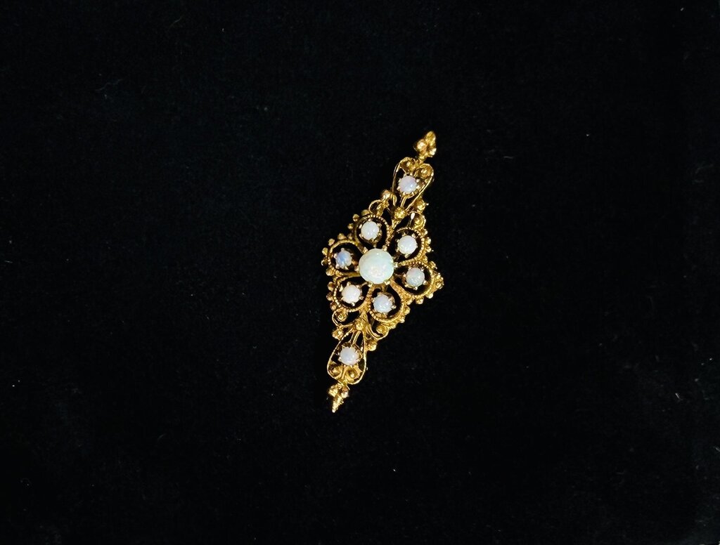 14KT YG OPAL PIN SCROLLING DESIGN