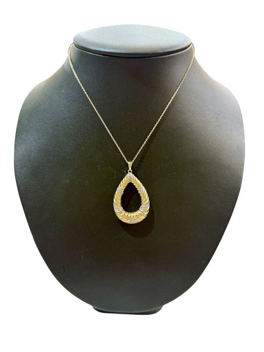 SS/PLATED PEAR SHAPE WREATH STYLE PENDANT ON PLATED CHAIN