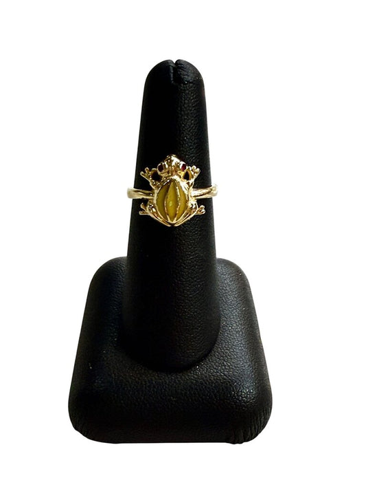 14KT YG FROG W/OPAL BACK & RUBY EYES RING SZ 6.5