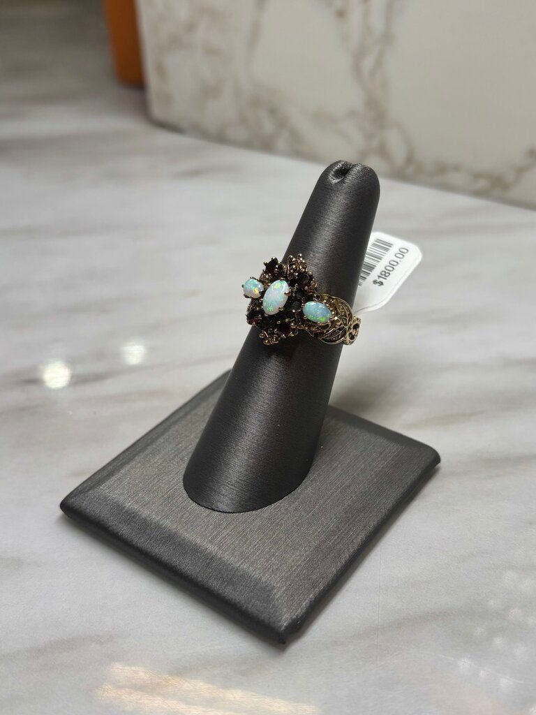 14KT YG OVAL OPALS W/GARNET ACCENT FILIGREE DESIGN RING SZ 6.5