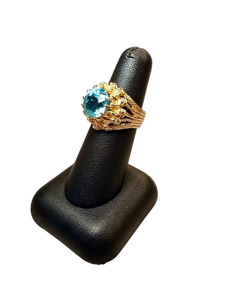 14KT YG LG ROUND BLUE TOPAZ W/ROPE DESIGN BAND SZ 6