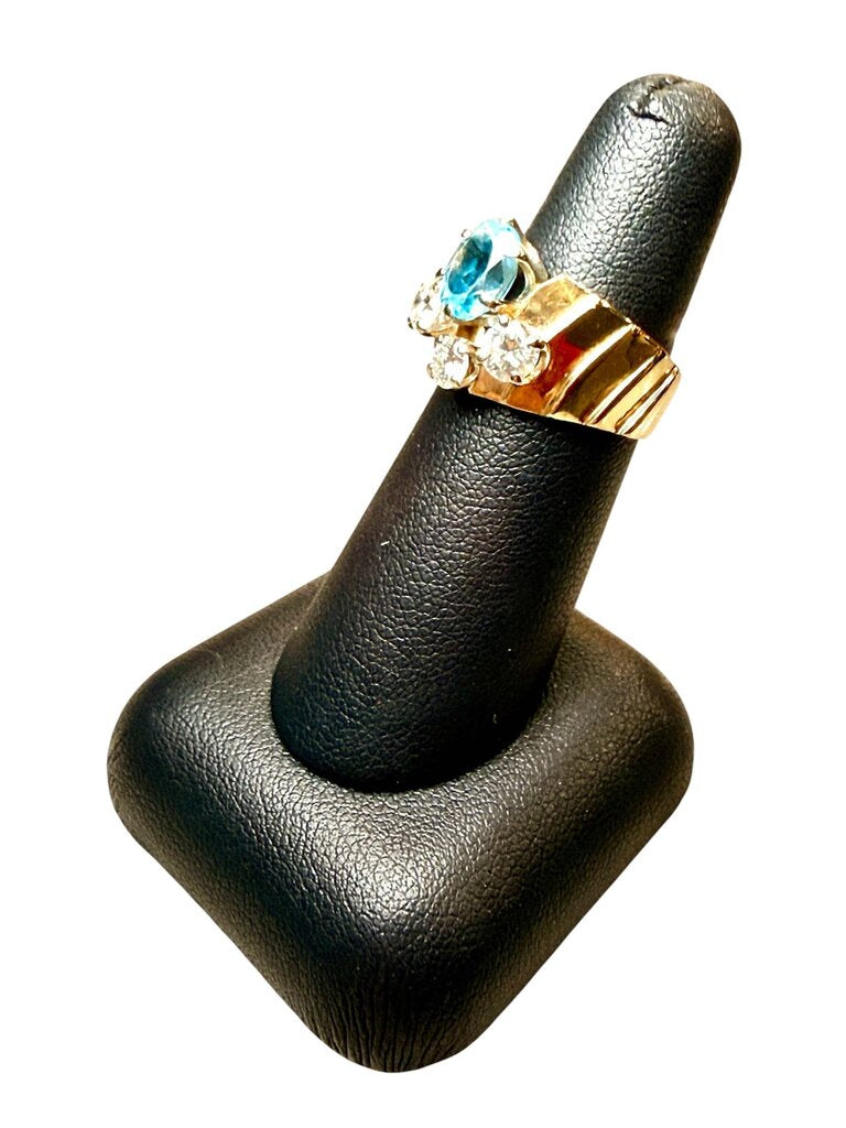 14KT YG WIDE BAND W/LG OVAL BLUE TOPAZ W/3RB MELEE