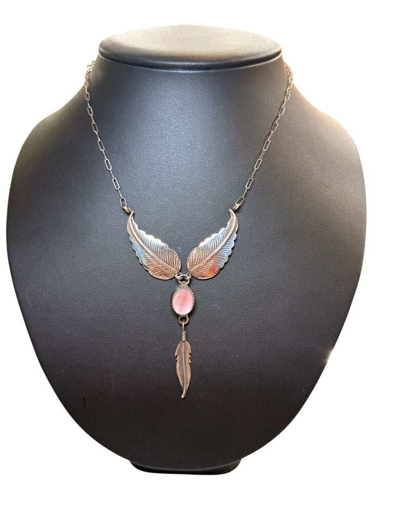 SS FEATHER NECKLACE W/ PINK MOP STONE 20" CHAIN