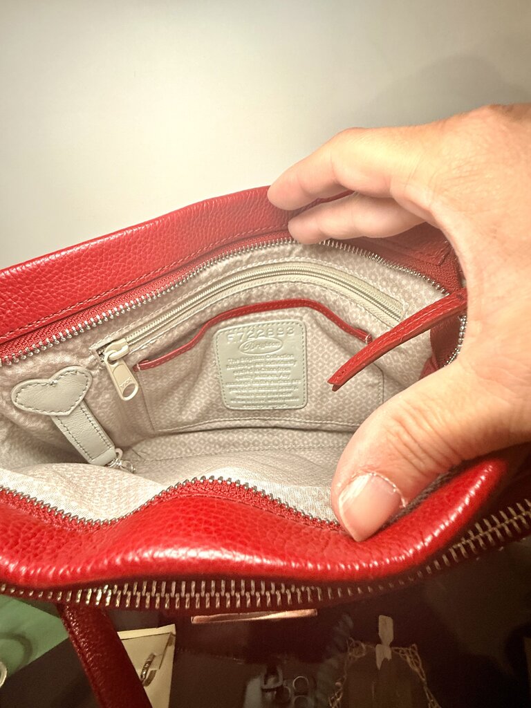 BRIGHTON JAGGER CROSSBODY ORGANIZER RED PRETTY TOUGH