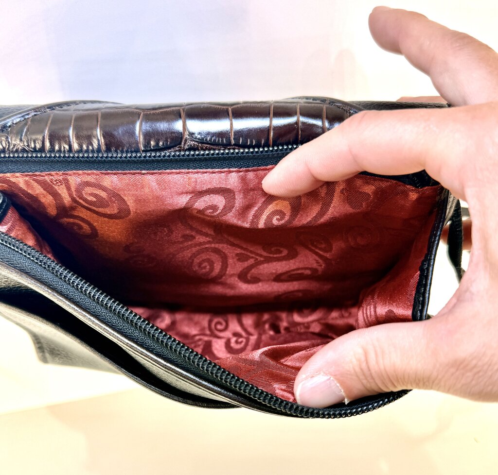 BRIGHTON BLK W/BROWN ACCENT NEPAL ORGANIZER CROSSBODY