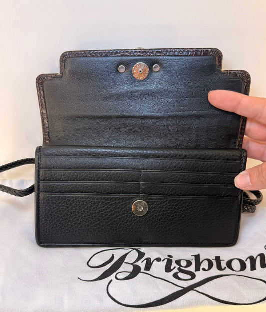 BRIGHTON BLK/BROWN LEATHER WALLET ON STRAP CROSSBODY