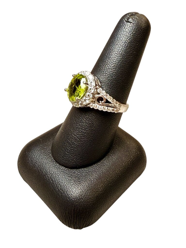 SS OVAL PERIDOT HALO STYLE RING SZ 8