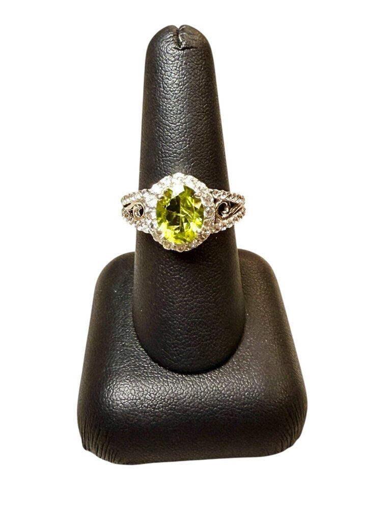 SS OVAL PERIDOT HALO STYLE RING SZ 8