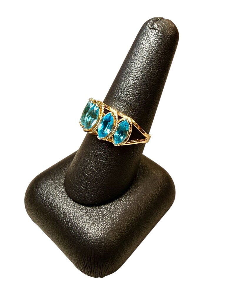 14KT YG MARQ GRADUATED BLUE TOPAZ STONE RING SZ 9