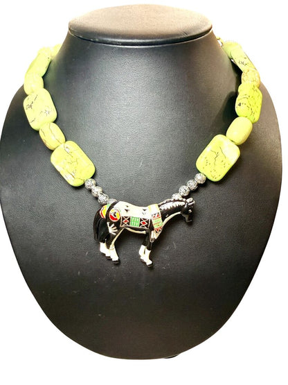 DYED GREEN HOWLITE BEADS W/HORSE PENDANT
