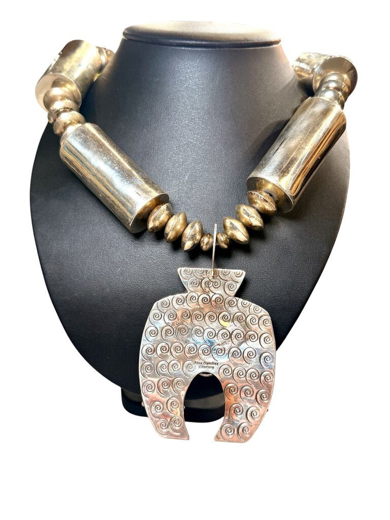 SS ALEX SANCHEZ NAVAJO BEAR AND HAND PENDANT