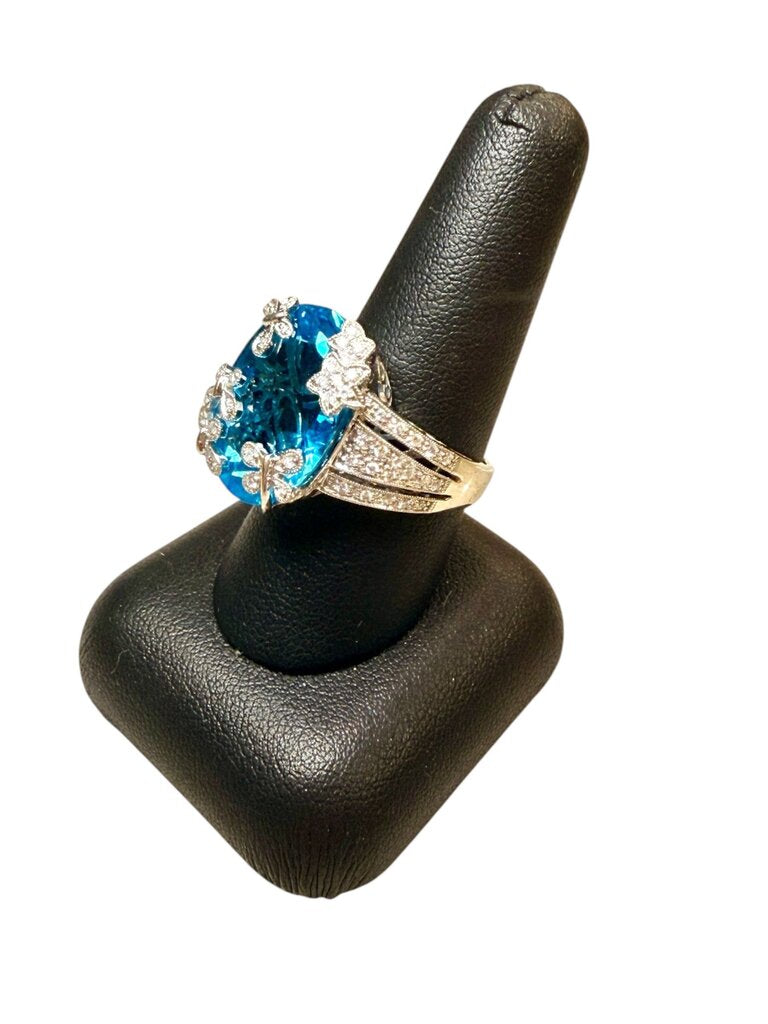 14KT WG LG OVAL BLUE TOPAZ W/DIAMONDS BUTTERFLY & STAR DESIGN RING SZ 9
