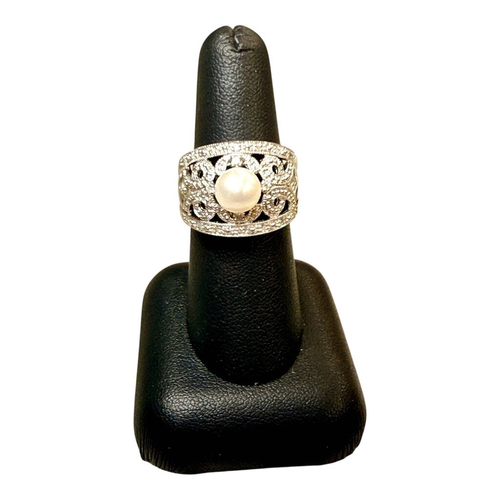 14KT WG DIAMOND MILGRAIN ACCENT WIDE BAND W/PEARL CTR SZ 7