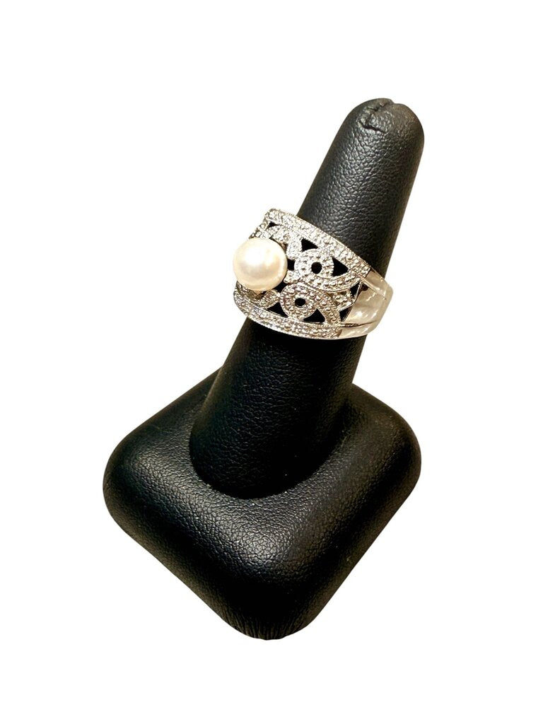 14KT WG DIAMOND MILGRAIN ACCENT WIDE BAND W/PEARL CTR SZ 7